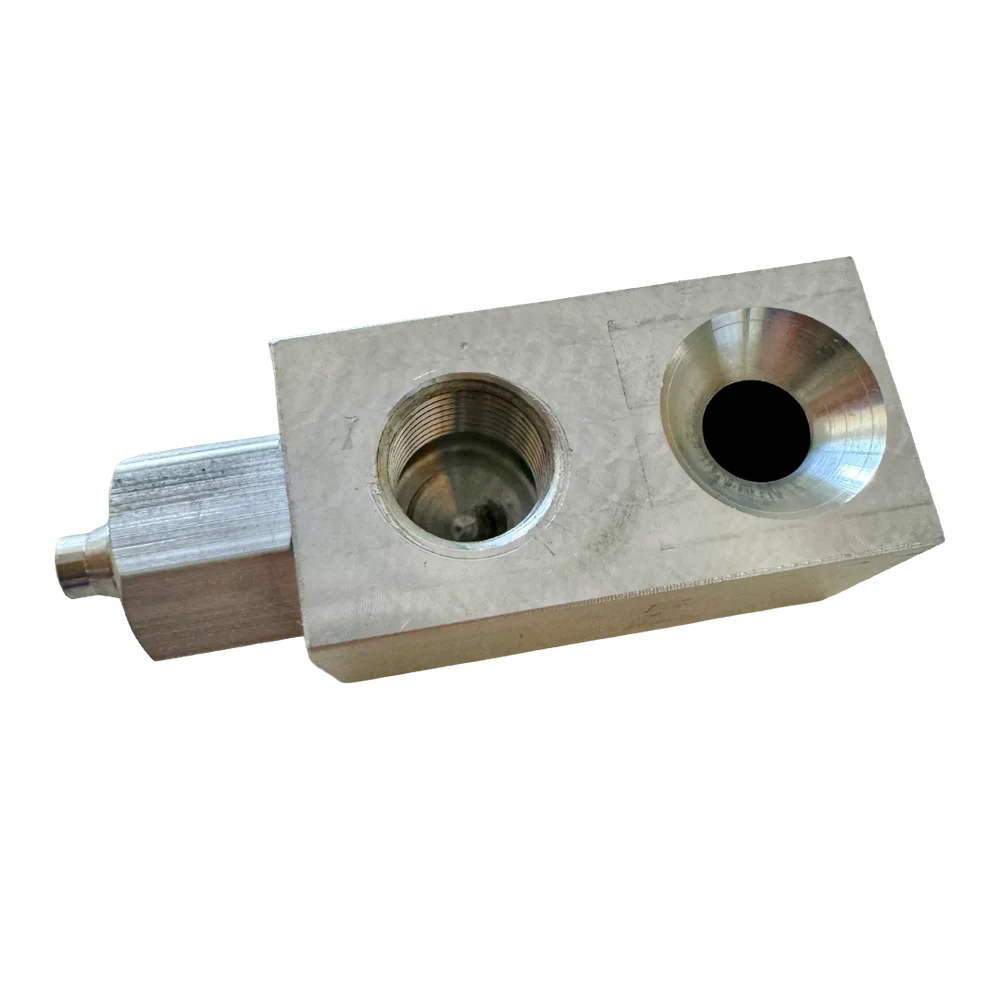 Gefräste Eckverschraubung 90° aus Aluminium